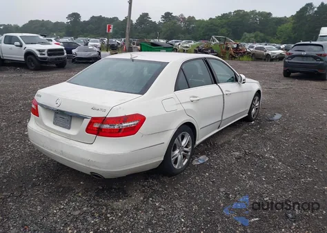 2010 Mercedes-Benz E 350 4Matic z USA, uszkodzony, nr VIN WDDHF8HB3AA145136